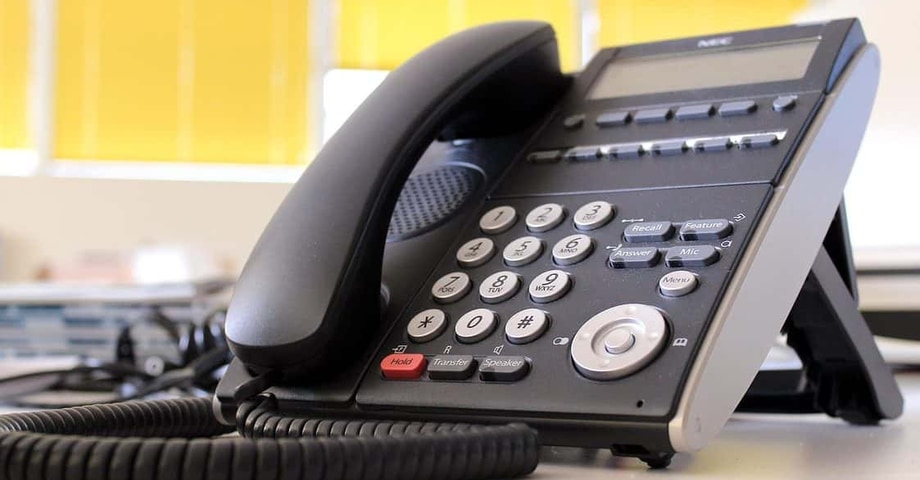 Standard téléphonique multi-lignes : à chaque appelant son destinataire !