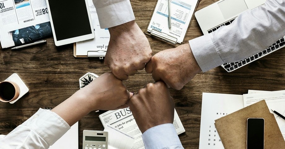 Surmonter les différences et résoudre les conflits au travail